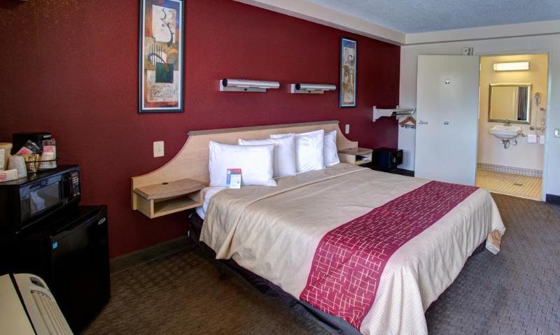 Red Roof Inn Pensacola - I-10 At Davis Highway Ferry Pass Buitenkant foto